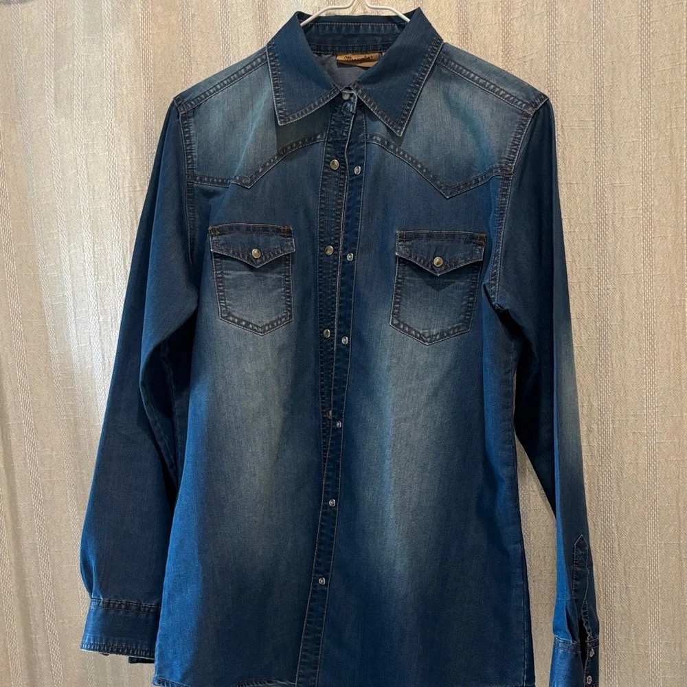Wrangler women Denim Button-Up Shirt - Picture 1 of 4